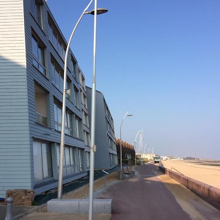 Appartement T2 Avec Vue Sur Mer Directe ! Courseulles-sur-Mer Exteriör bild