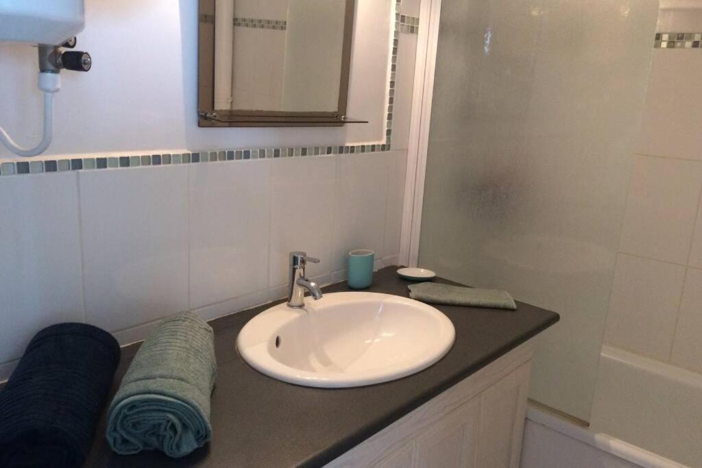 Appartement T2 Avec Vue Sur Mer Directe ! Courseulles-sur-Mer Exteriör bild
